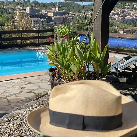 Domaine De Chanteperdrix Guest house *